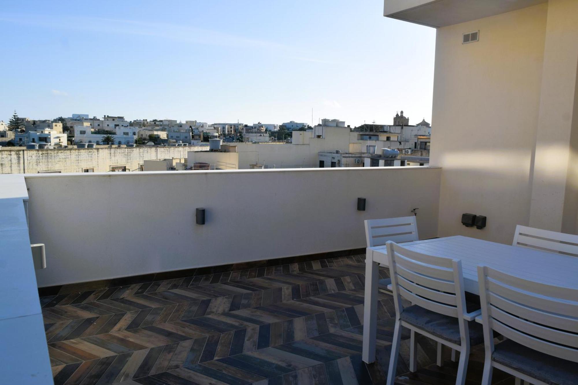 Two Bedroom Loft With Outdoor Area, Served With Lift