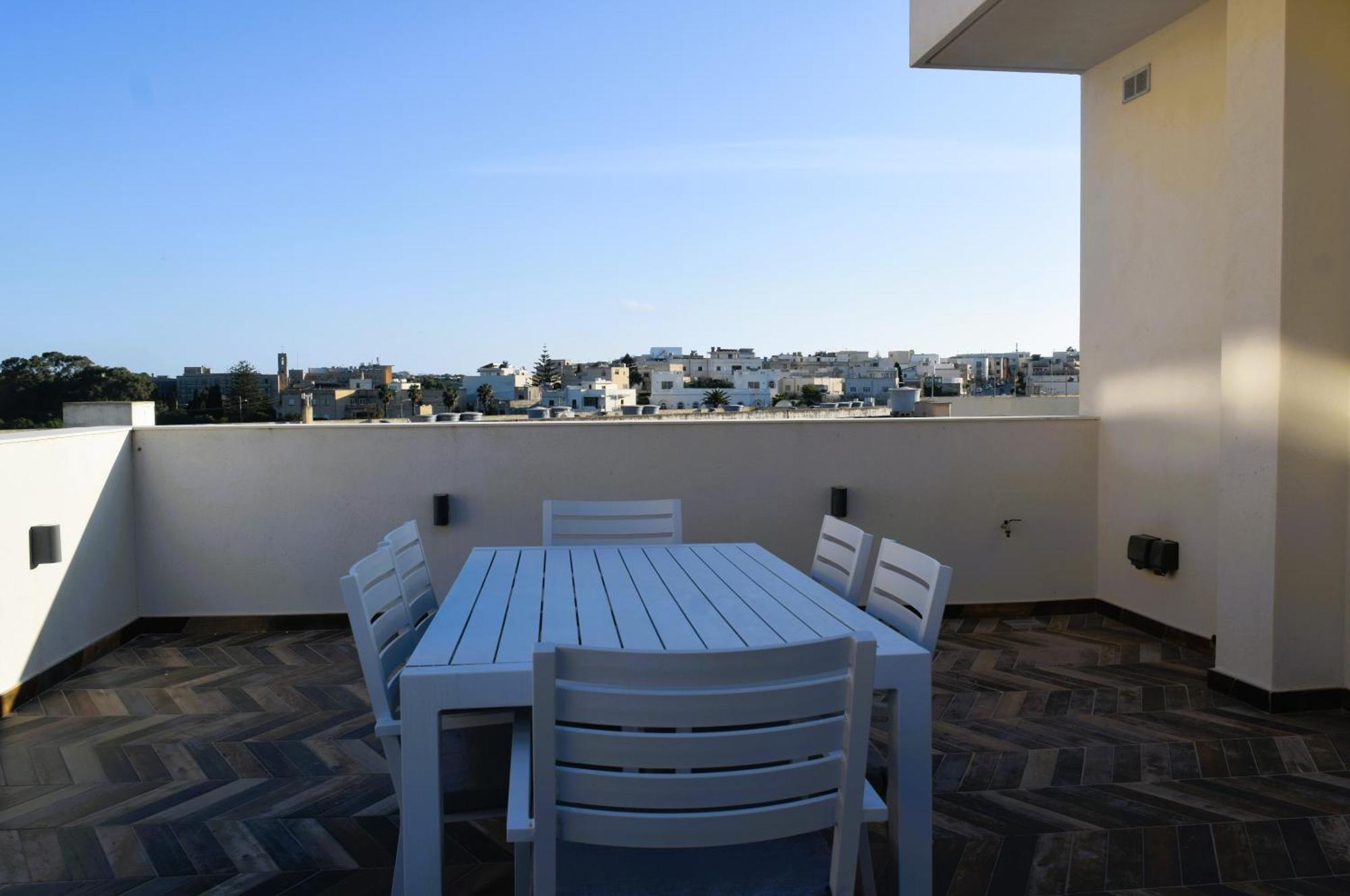 Two Bedroom Loft With Outdoor Area, Served With Lift